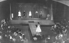 1961年　杉並校舎 ファッションショー