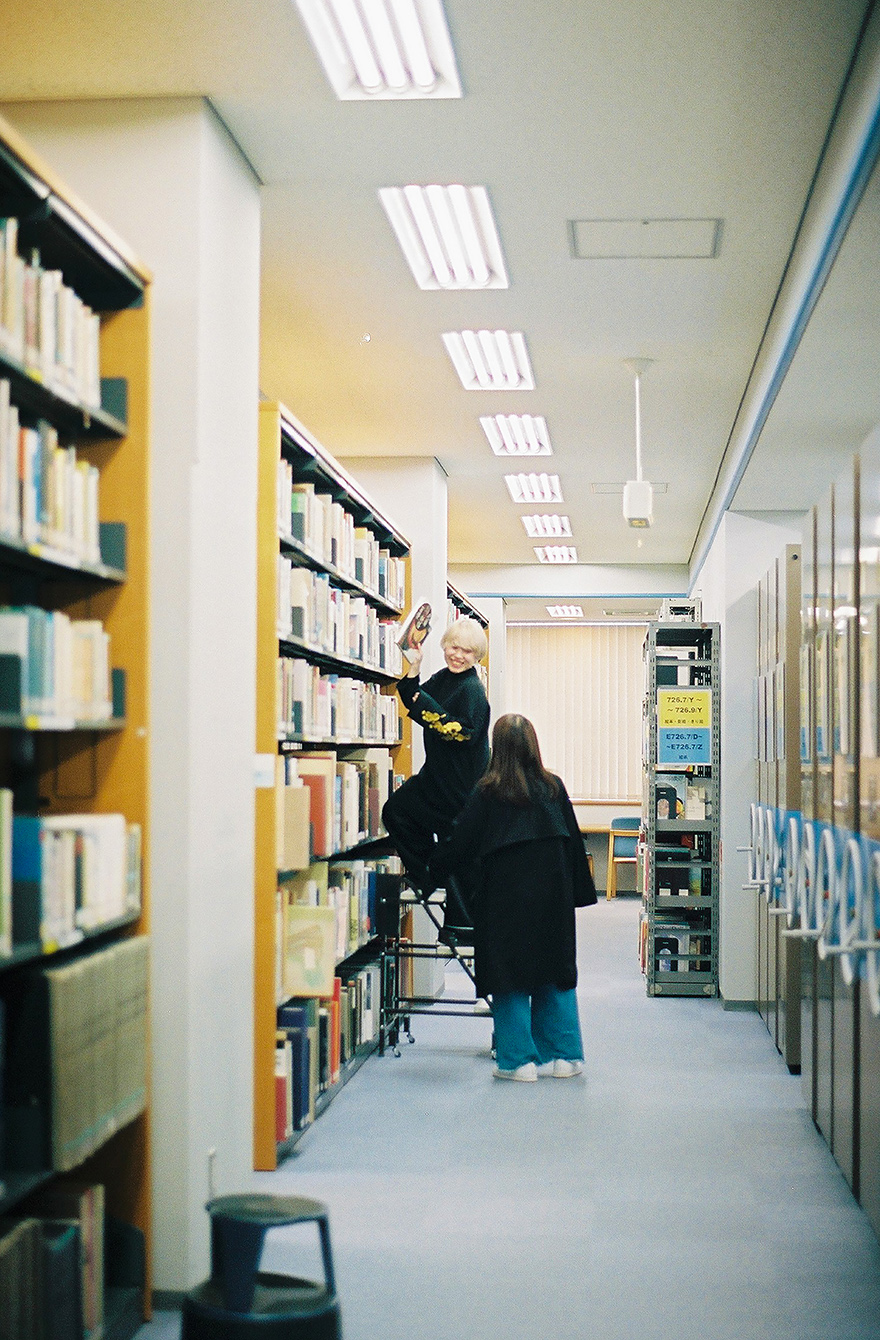 女子美相模原図書館